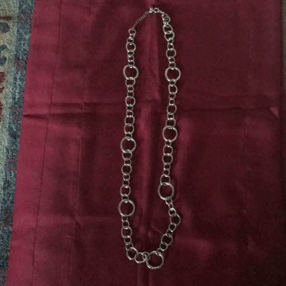 Cute bulky chain. Dress up any outfit.